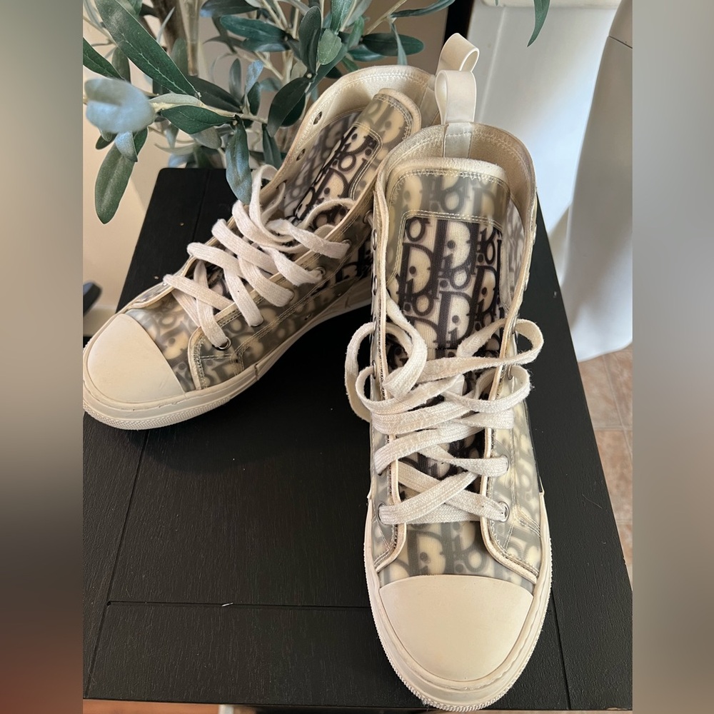 Men’s B23 League High-Top Sneaker
White and Black Dior Oblique Canvas - Picture 3 of 9